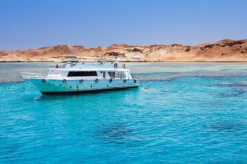 Tiran Island Trip Snorkeling & Diving with Lunch –Sharm El Sheikh