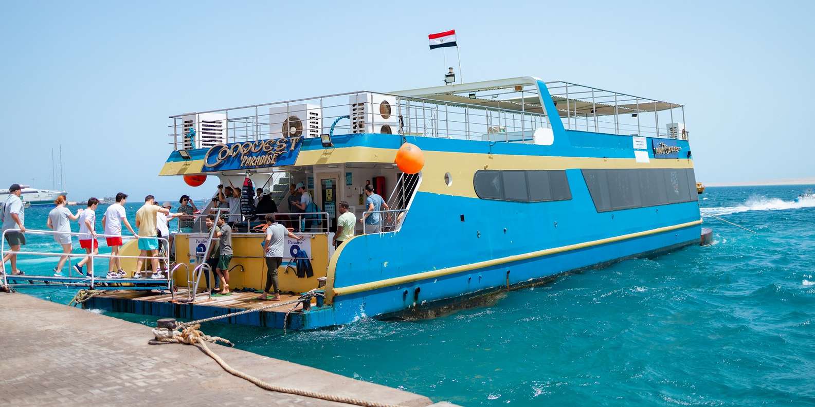Hurghada: Semi-Submarine Cruise & Guided Snorkelling